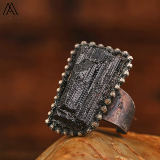 Raw Black Tourmaline Copper Ring – Vintage Wicca Protection Jewelry (Handmade)