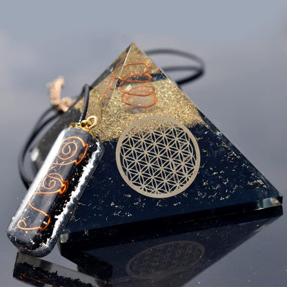 Seven Chakra Orgone Pyramid Set – Energy Healing & Protection Kit with Chakra Necklace