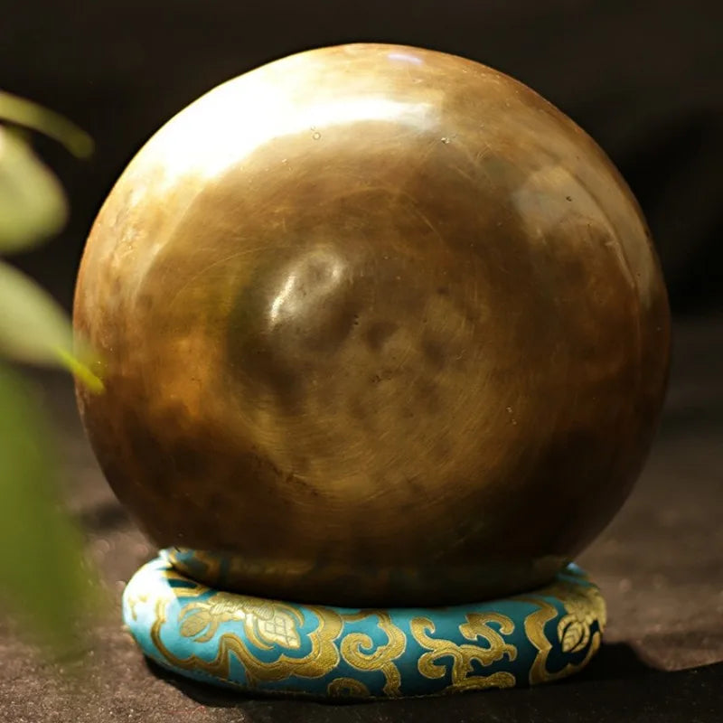 Nepalese Buddha Singing Bowl — Large Handmade Sound Healing Instrument for Deep Meditation, Chakra Balancing & Energy Work